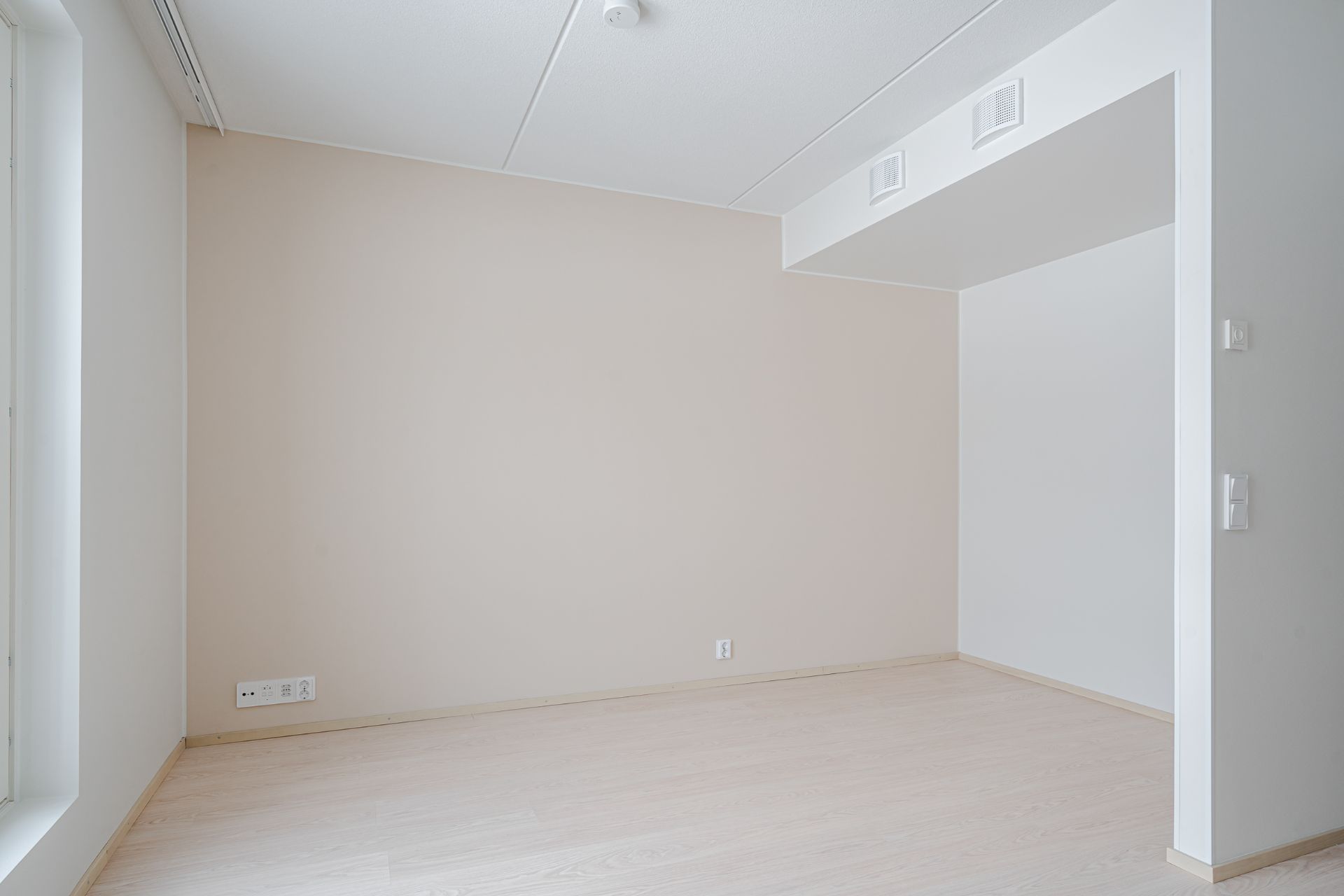 image number 7