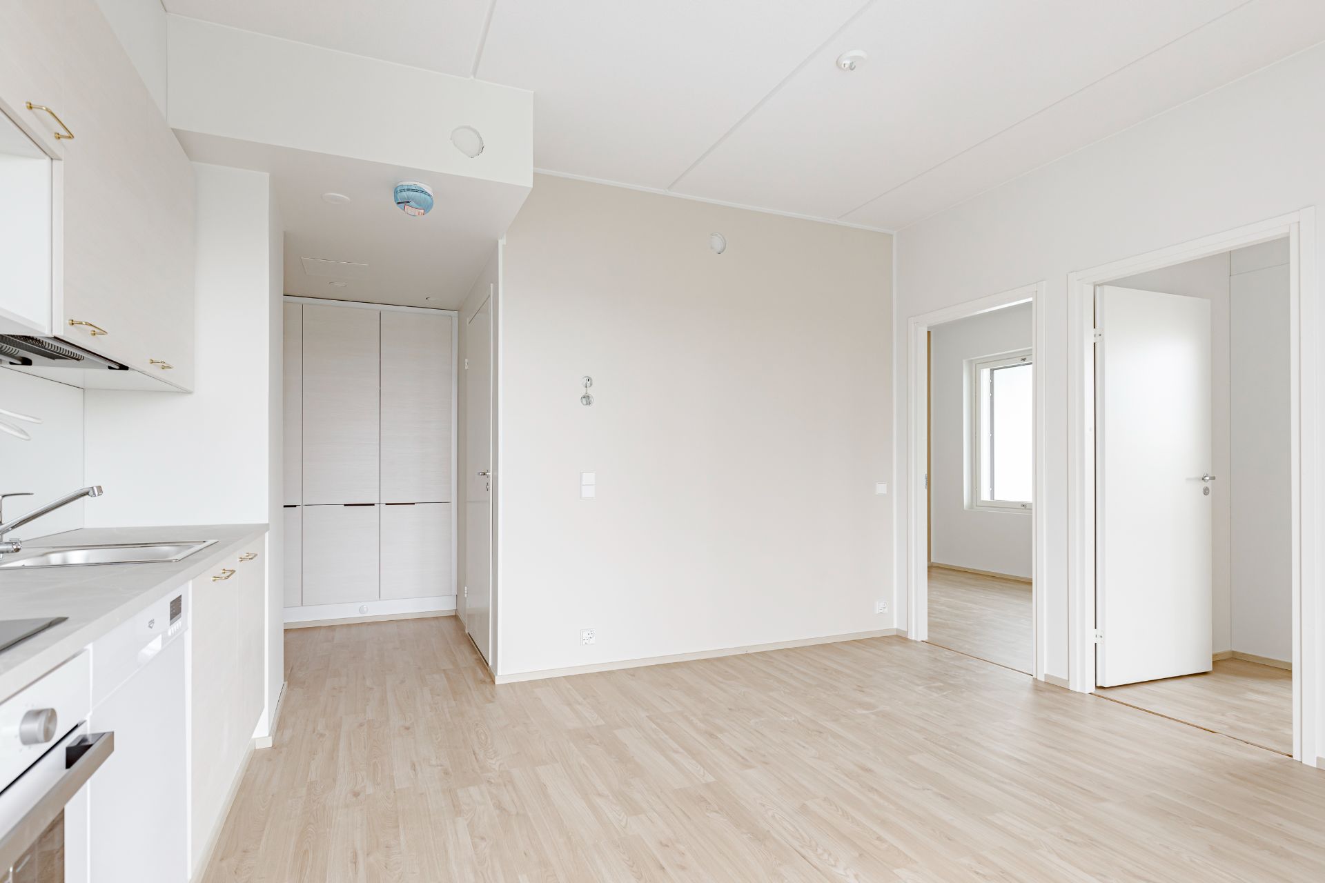 image number 4