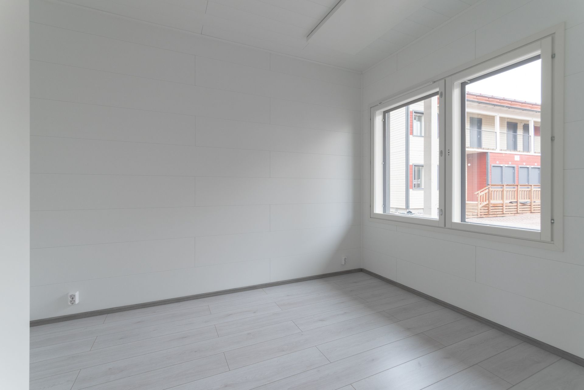 image number 4