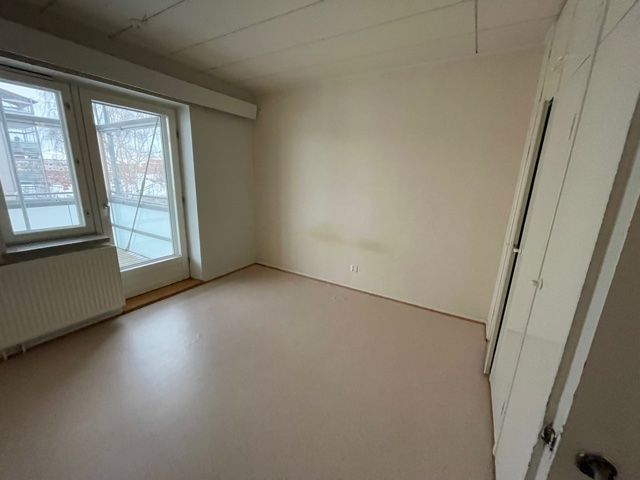 image number 5