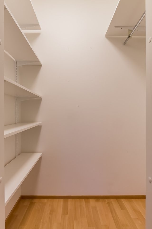 image number 7