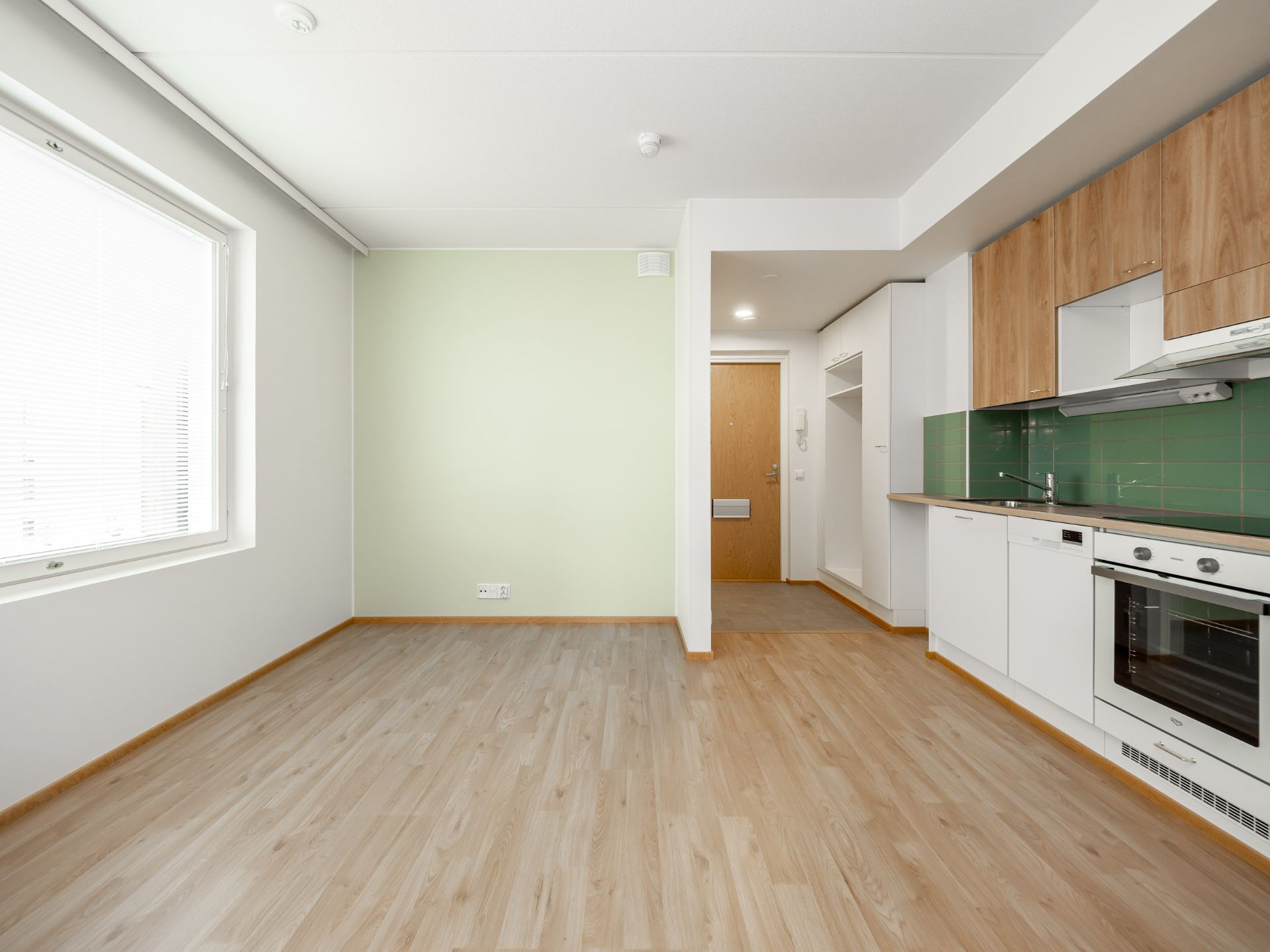image number 4
