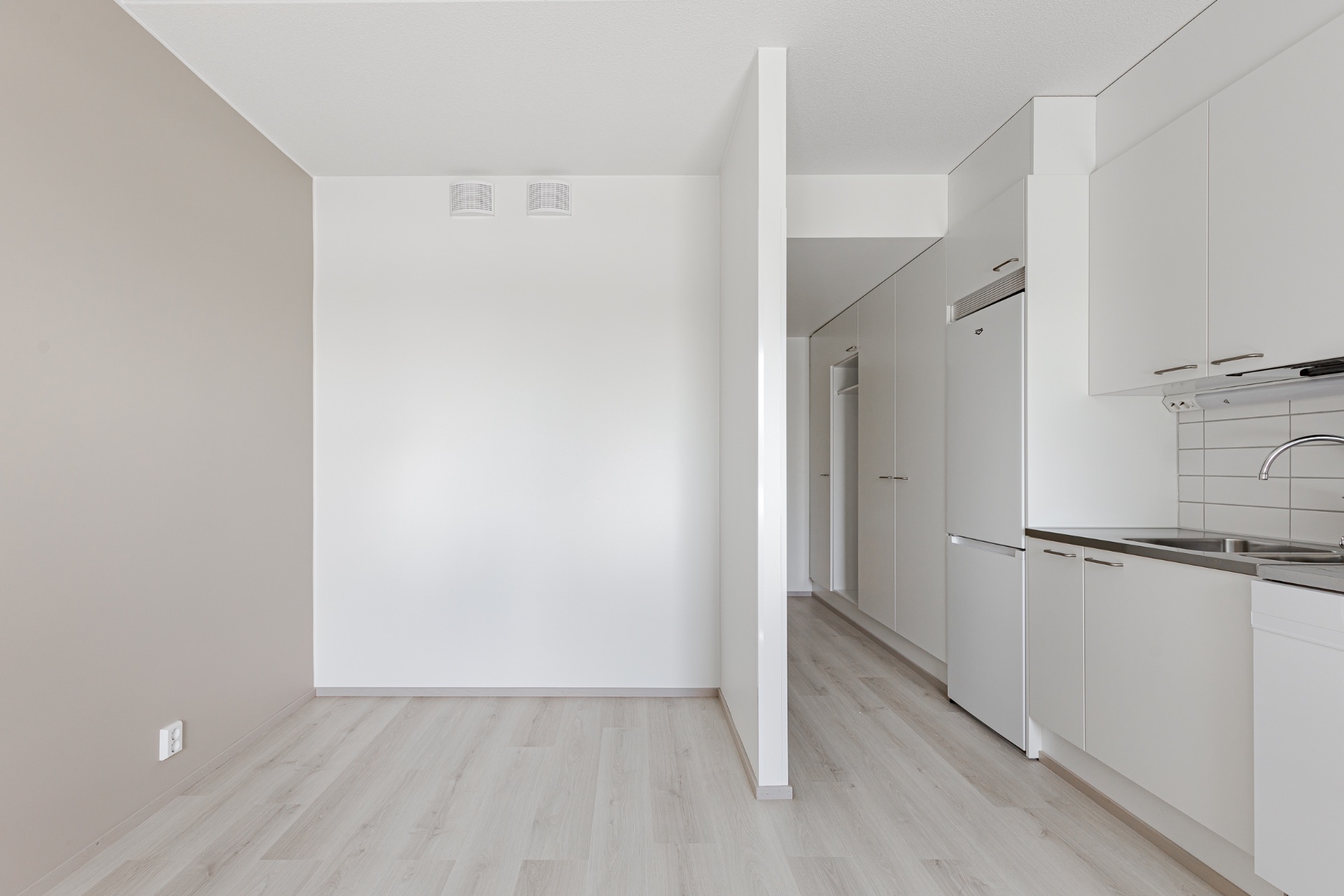 image number 6